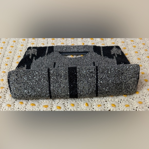 Moyna Black Silver Metallic Floral Seed Beaded Handbag Evening Bag Clutch - Picture 6 of 10